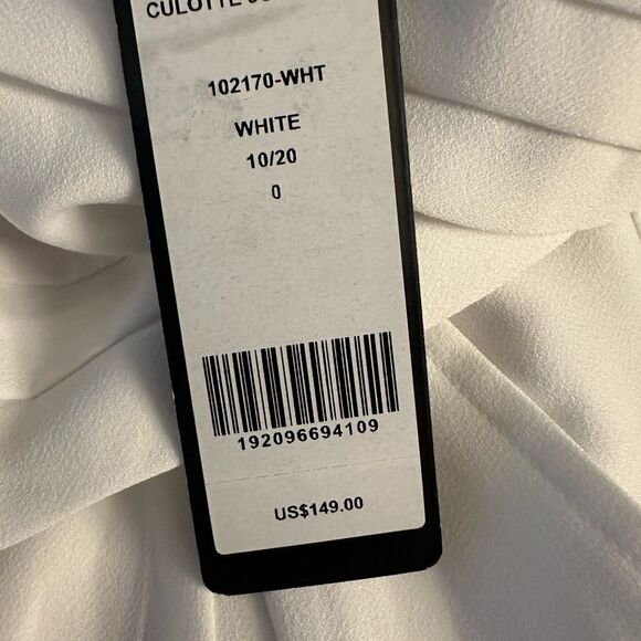 New Bebe jump suit never worn tag still attached​ - Picture 6 of 9